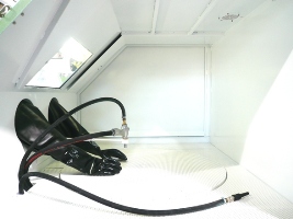 Interno Sabbiatrice con tavola rotante LC/3 TR